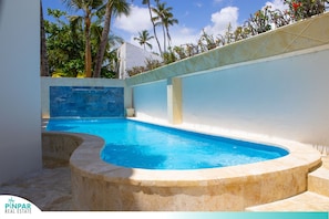 Utomhuspool