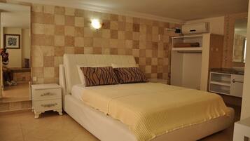 Cofres nos quartos, individualmente mobiliados