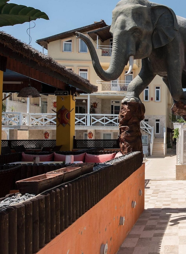 Front of property - Safari Suit Hotel (Manavgat)