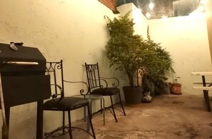 Casa de Suenos | Zona de estar | Televisión de pantalla plana de 52 pulgadas con canales por cable