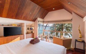 5 bedrooms, in-room safe, desk, iron/ironing board