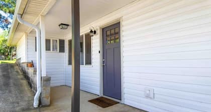 Vintage Cottage!