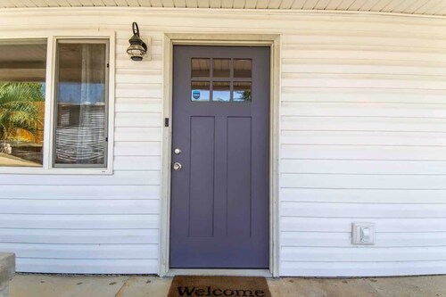Private Vintage-Chic 1BR w/ Jacuzzi Tub Enterprise