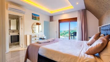 5 bedrooms, premium bedding, Select Comfort beds, individually decorated