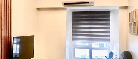 TV, Netflix, streaming services