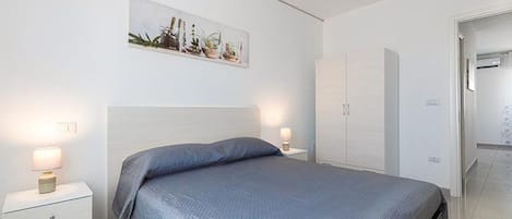 2 bedrooms