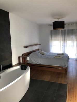 3 slaapkamers, een bureau, wifi