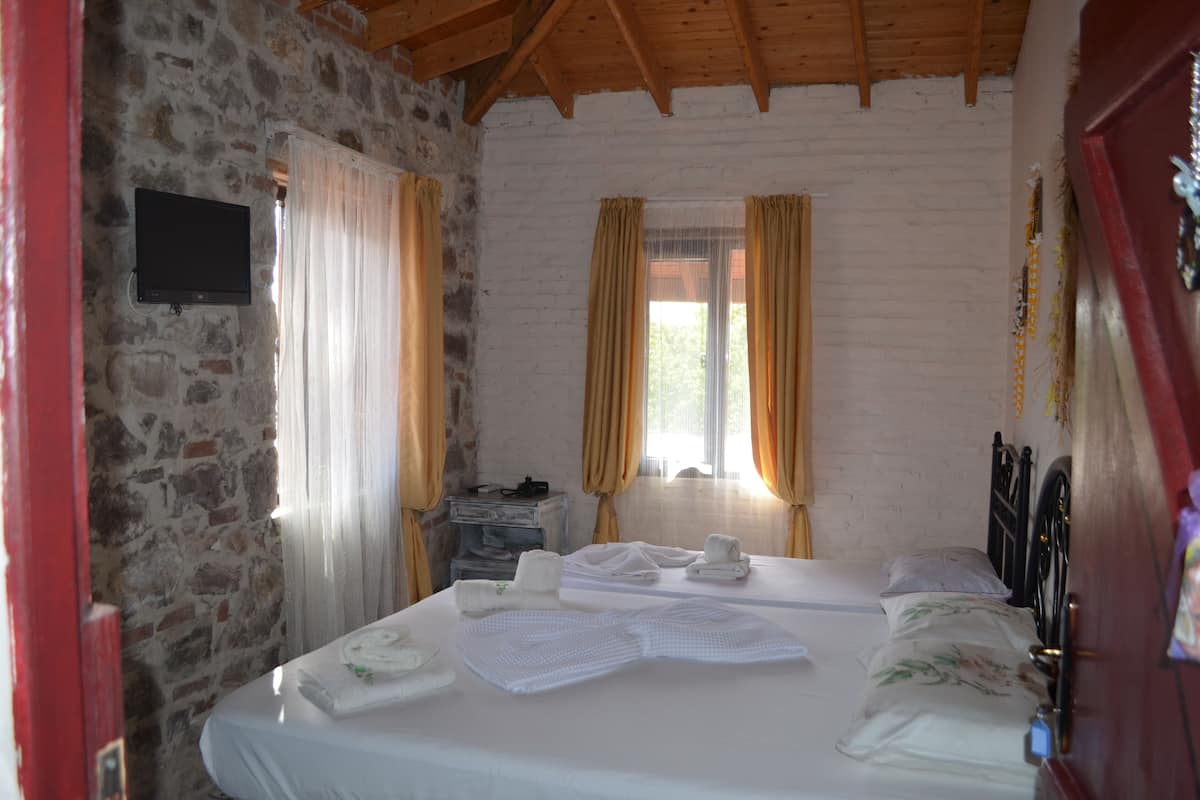 Standard Triple Room | Premium bedding, free WiFi, bed sheets