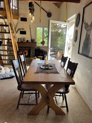 Dining - In the heart of the Cévennes National Park on the Stevenson trail (Saint-André-de-Lancize)