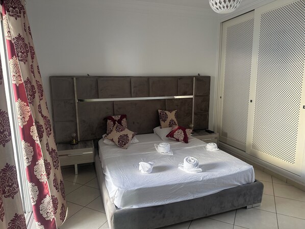 3 Schlafzimmer, Bügeleisen/Bügelbrett, Reisekinderbett, WLAN