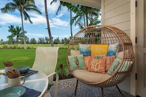 Outdoor dining - Hilton Pool Pass thru 2026.  Golf Discounts. Waikoloa Beach Villas L2 (Waikoloa Beach Resort)