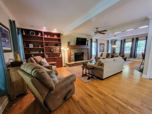 Smart TV, fireplace, DVD player, ping pong - Pet-Friendly Waterfront² Lodge | Hot Tub, Fire Pit & Game Room (Cherry Log)