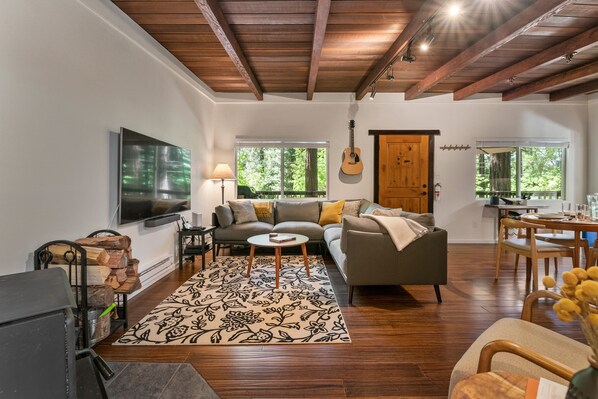 Älytelevisio, DVD-soitin, stereot