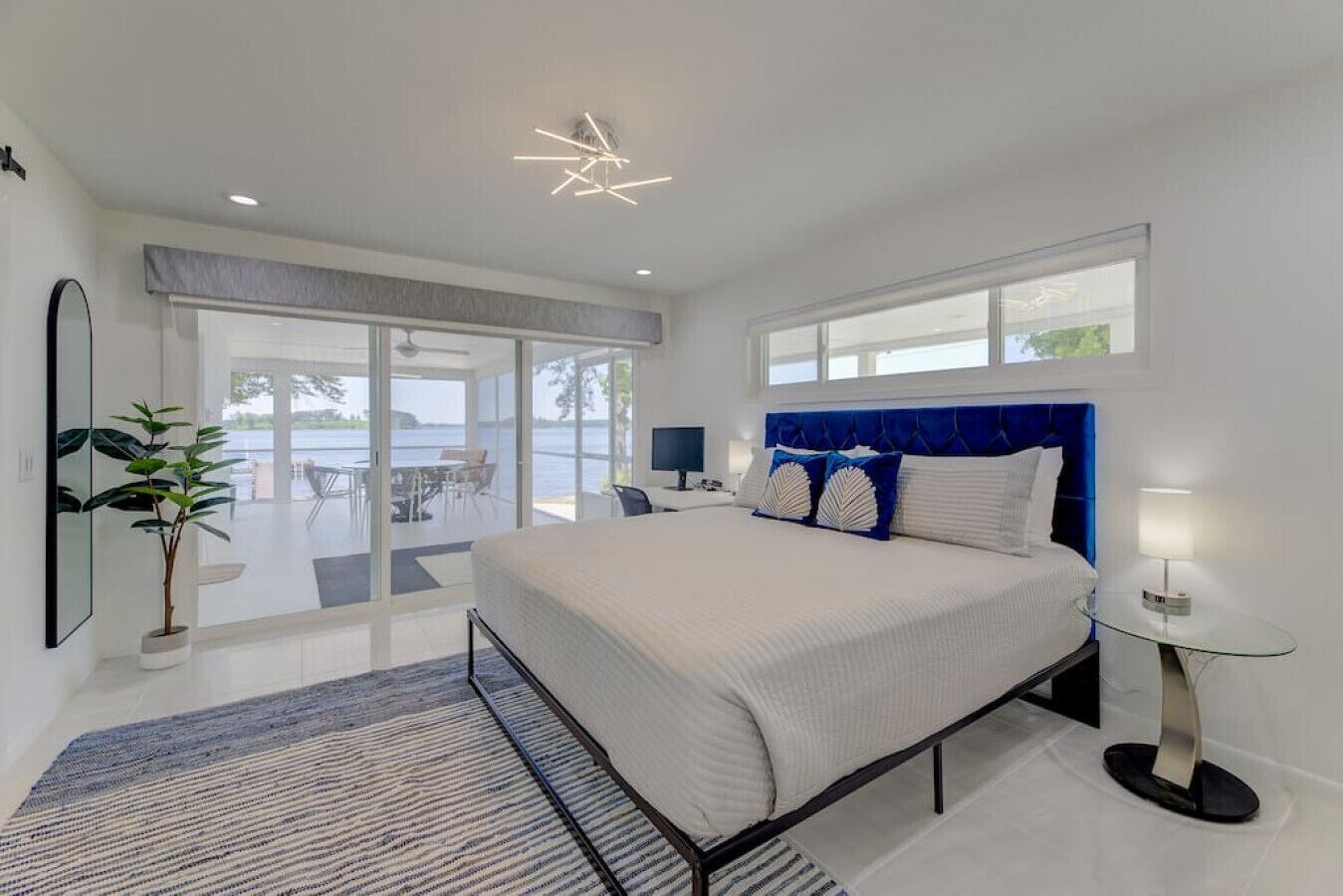 3 bedrooms, desk, iron/ironing board, travel crib