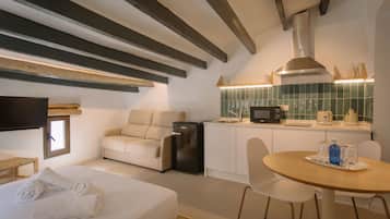 Studio, Ensuite | Property grounds