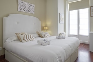 1 chambre, fer et planche Ă repasser, Wi-Fi gratuit, draps fournis