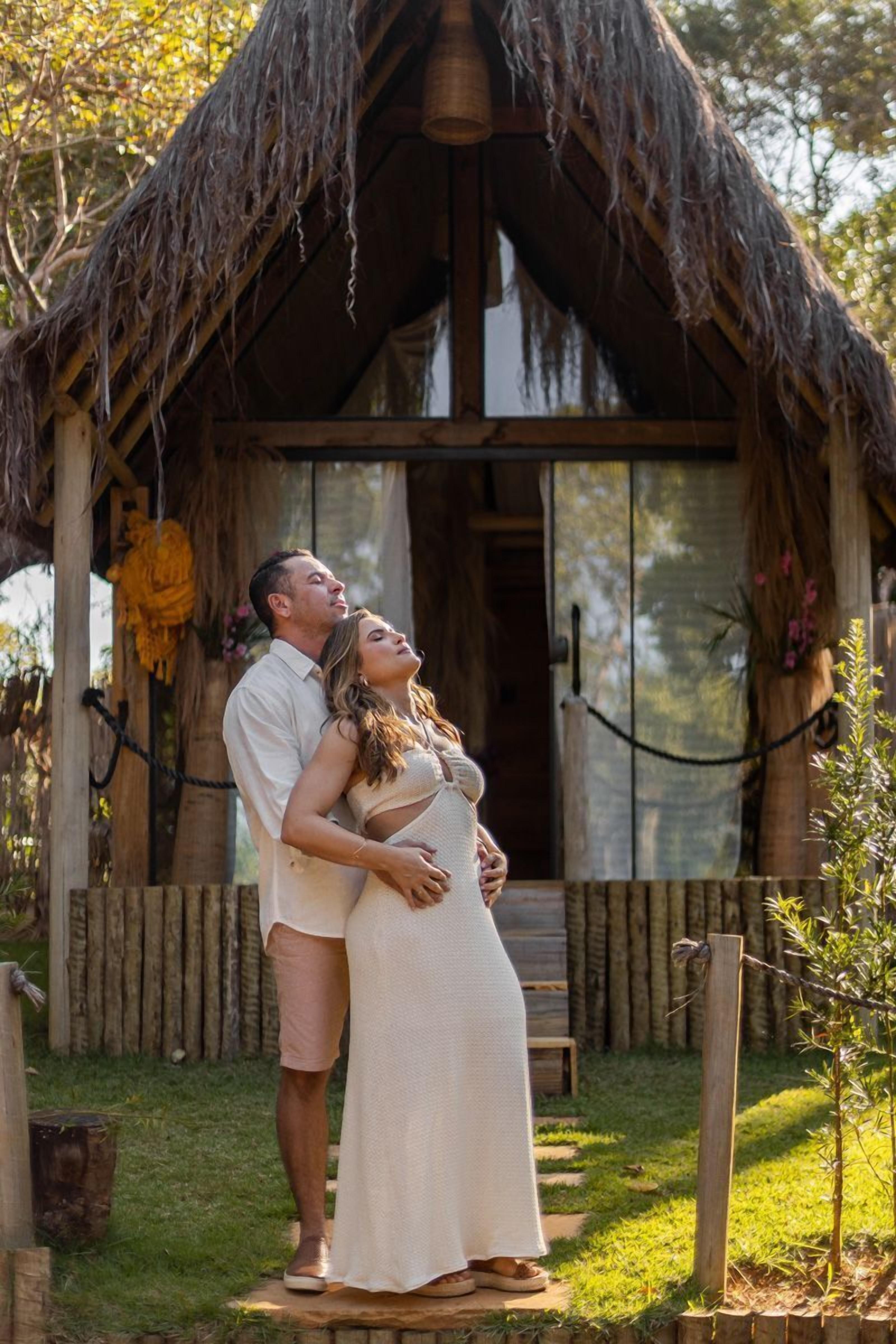 Roupas de cama premium, camas com colchões pillow-top, frigobar