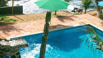 Select Comfort beds, individually decorated, individually furnished