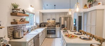 Hanland House Redding