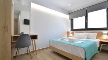 Huoneisto, pohjakerroksessa | Tallelokero huoneessa, työpöytä, pimennysverhot, äänieristys