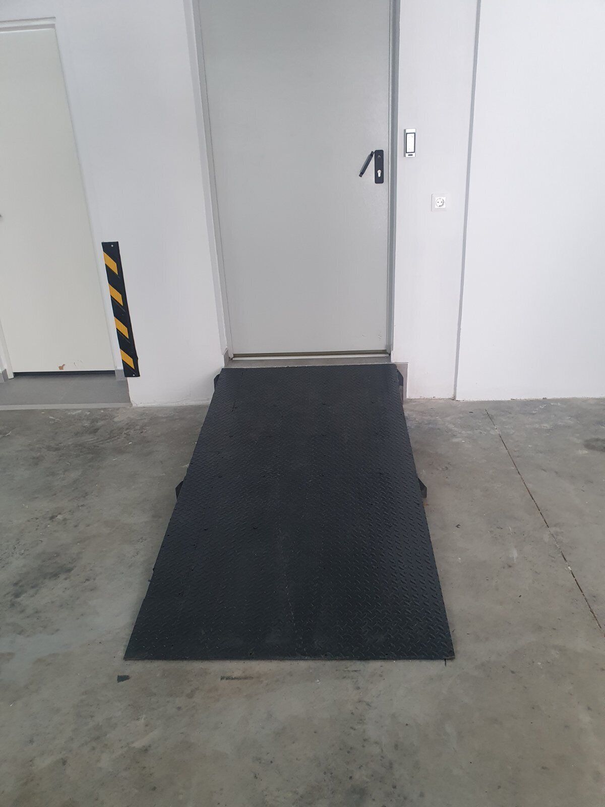 Tempat Letak Kenderaan Mudah Akses