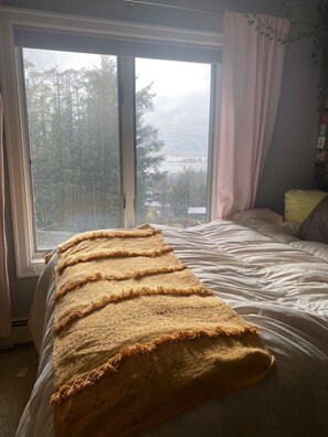 4 chambres, bureau, Wi-Fi, draps fournis