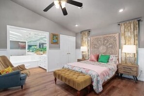 5 bedrooms, desk, free WiFi, bed sheets
