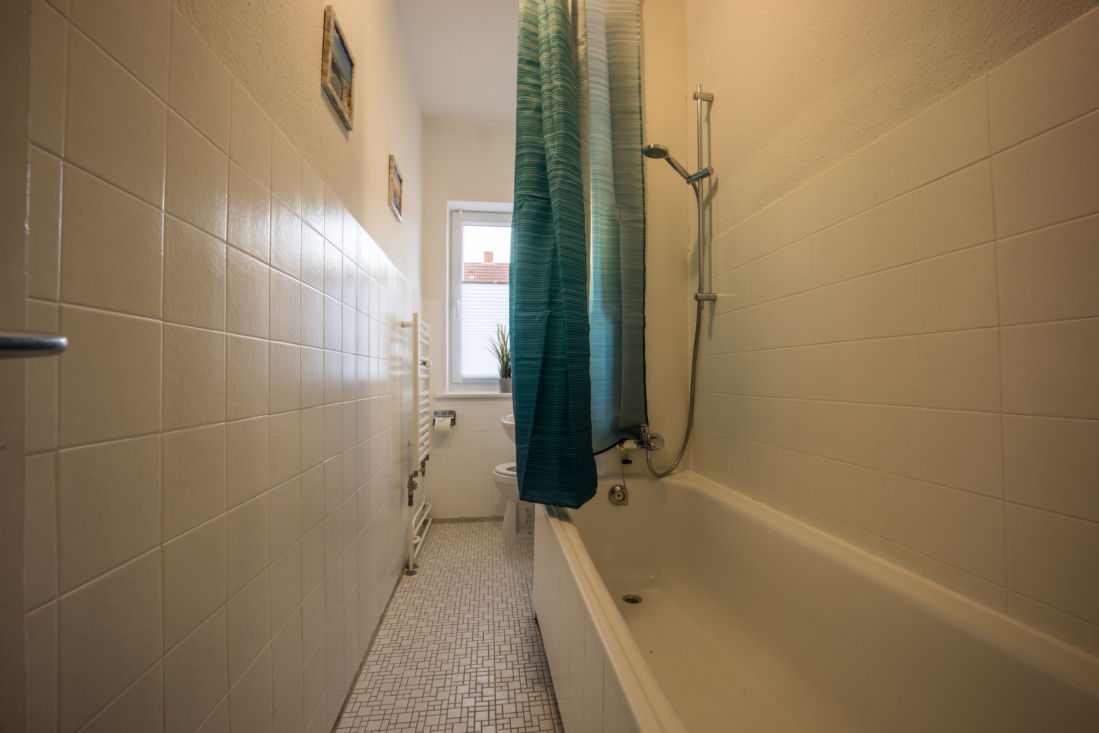 Badkar/dusch, hårtork, handdukar och tvål