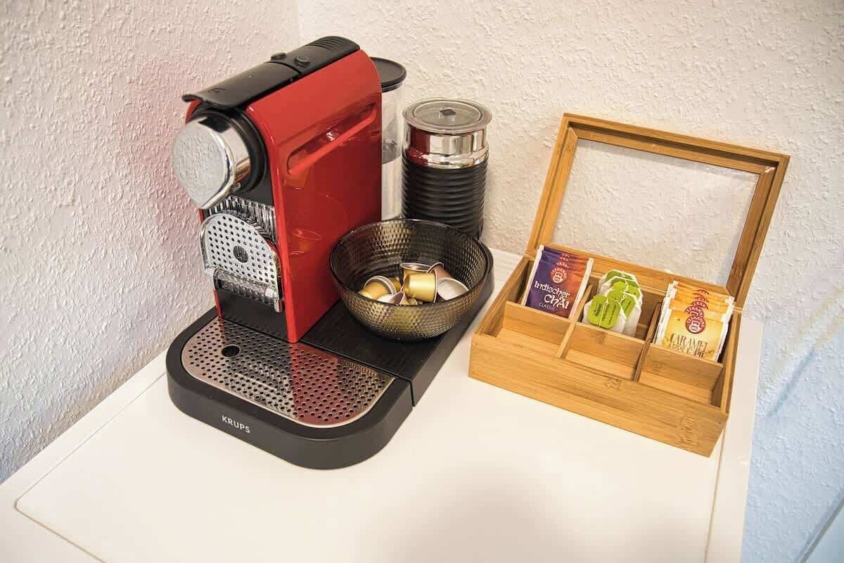 Kaffee und/oder Kaffeemaschine