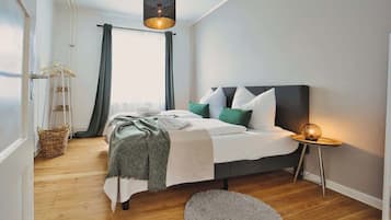 1 habitación, tabla de planchar con plancha, wifi gratis y ropa de cama