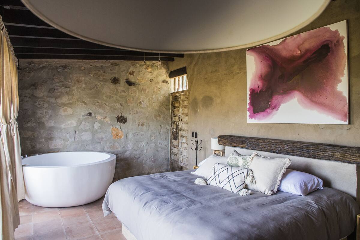 luxury room | in-room safe, individually furnished, free wifi, bed sheets