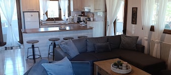 2 Steps from the "Beach"