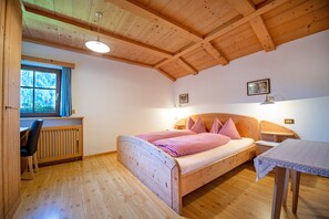 1 habitación, cuna de viaje, wifi gratis y ropa de cama 