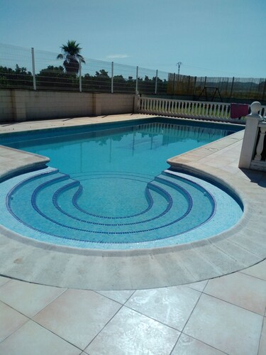 Rural house with swimming pool, garden and barbecue