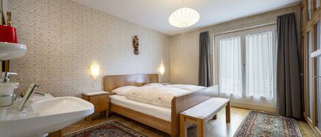 3 chambres, accĂšs au Wi-Fi (inclus), literie fournie
