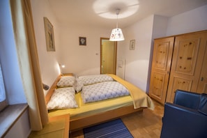 1 chambre, Wi-Fi gratuit, draps fournis