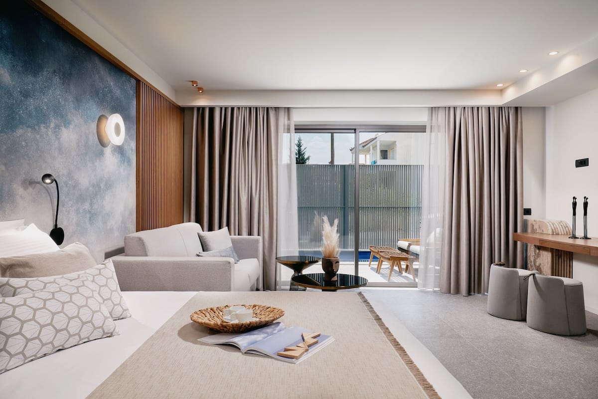 Junior Suite, 1 King Bed | 1 bedroom, Egyptian cotton sheets, premium bedding, down duvets