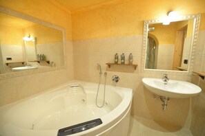 Douche, serviettes fournies