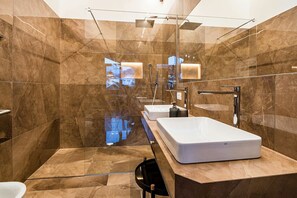 Shower, towels