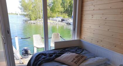 Hausboot - Urlaub .... wo der Frosch ins Wasser springt.