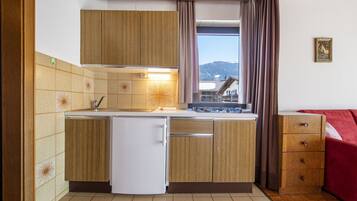 Réfrigérateur, cafetiÚre/bouilloire