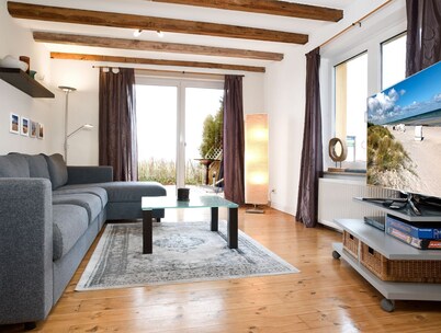 Vacation home Peuler Insel Leiw, in an idyllic location with views of the island landscape