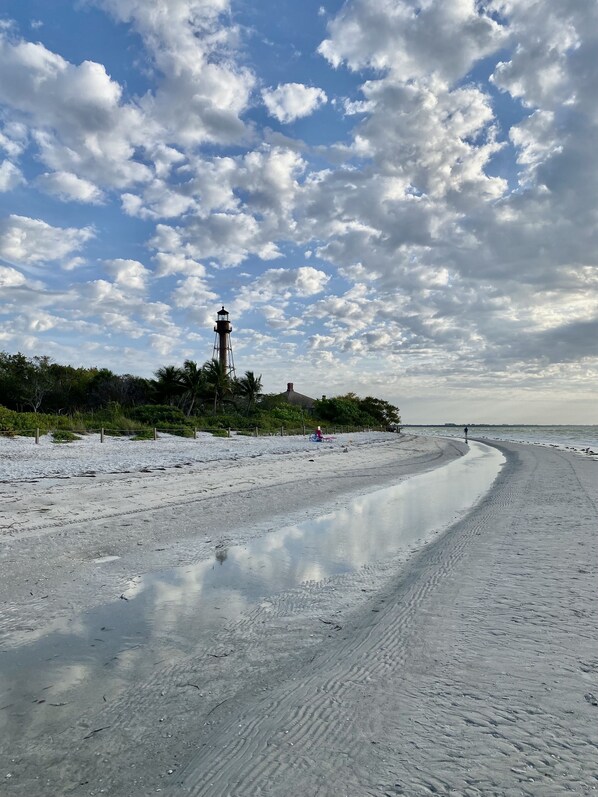 Am Strand, Liegestühle, Strandtücher