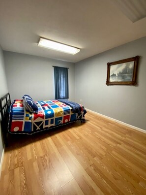 3 bedrooms, free WiFi, bed sheets
