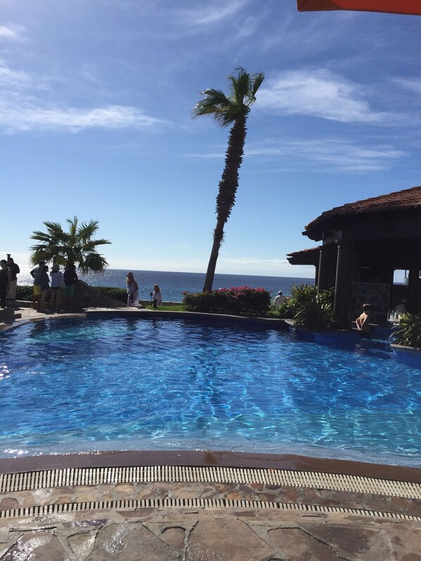 Ulkouima-allas, lämmitetty uima-allas