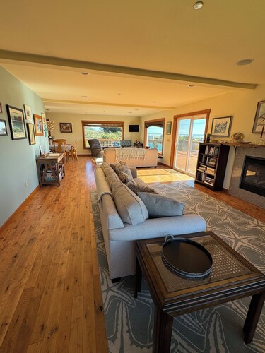 LOW TIDE JULY OPENINGS! Beach house getaway RARE AVAILABILITY! PACK YOUR BAGS!