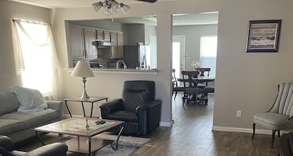 House 8122 near IAH George Bush Airport