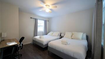 1 bedroom, desk, WiFi, bed sheets