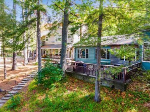Exterior - Rare Muskoka Chalet Suite - B8 (Dwight)