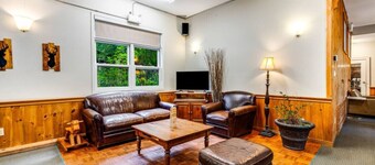 Rare Muskoka Chalet Suite - A2